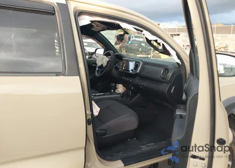 2017 Toyota Tacoma Trd Sport z USA, uszkodzony, nr VIN 3TMCZ5AN7HM062465